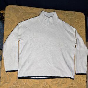 Women's Ann Taylor Factory Ivory Sweater Size L